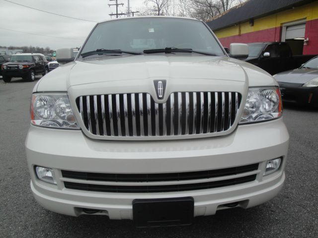 Lincoln Navigator 2006 photo 2