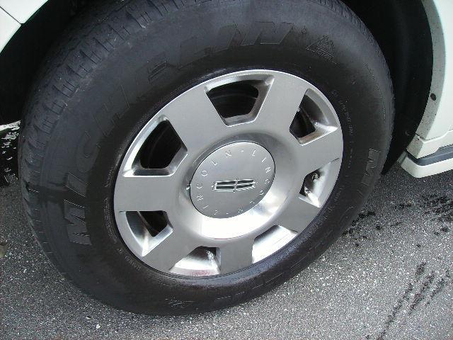 Lincoln Navigator 2006 photo 1