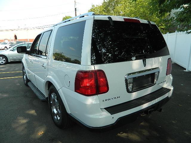 Lincoln Navigator 2006 photo 2