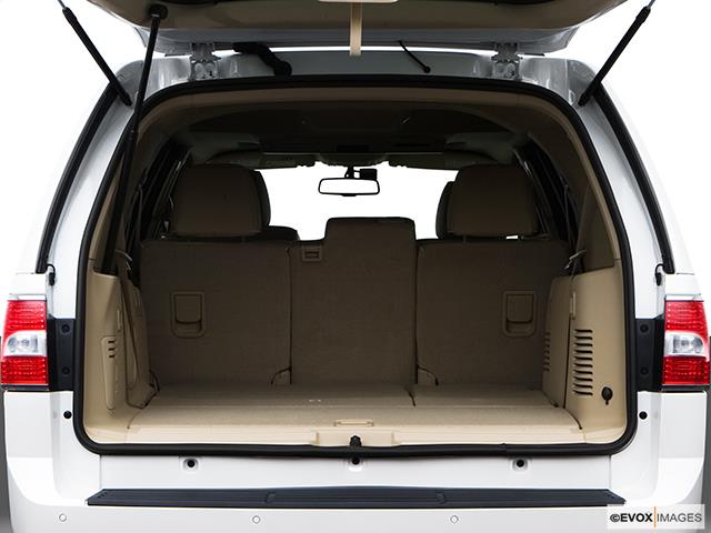 Lincoln Navigator 2006 photo 2