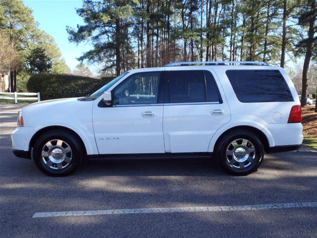 Lincoln Navigator 2006 photo 2