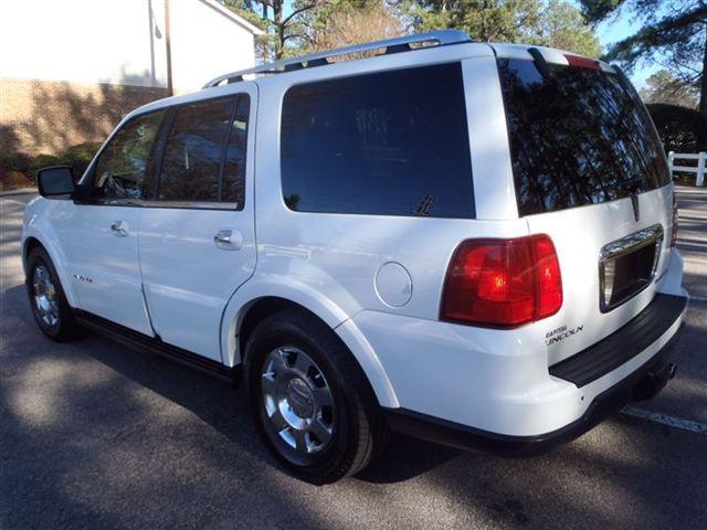 Lincoln Navigator 2006 photo 3