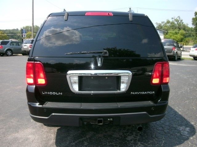 Lincoln Navigator 2006 photo 2