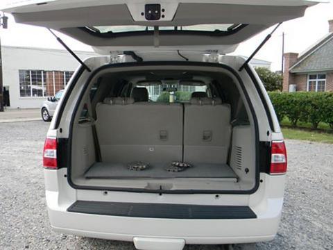 Lincoln Navigator 2007 photo 2