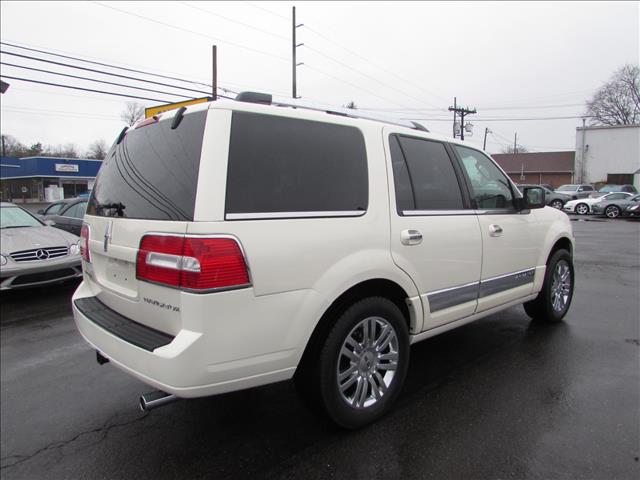 Lincoln Navigator 2007 photo 2
