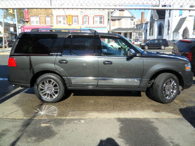 Lincoln Navigator 2007 photo 2