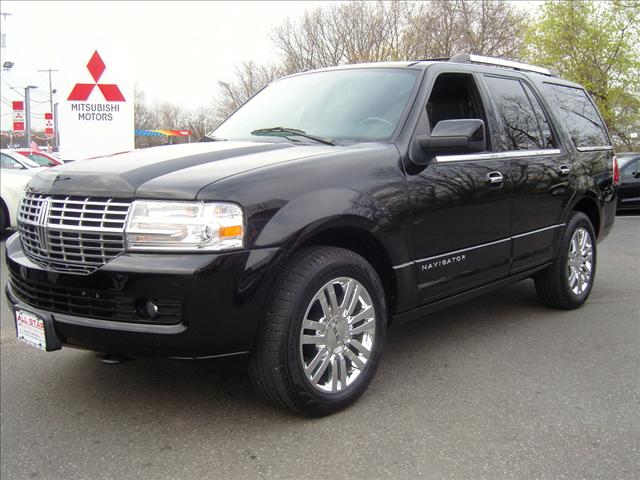 Lincoln Navigator LT Dually Sport Utility