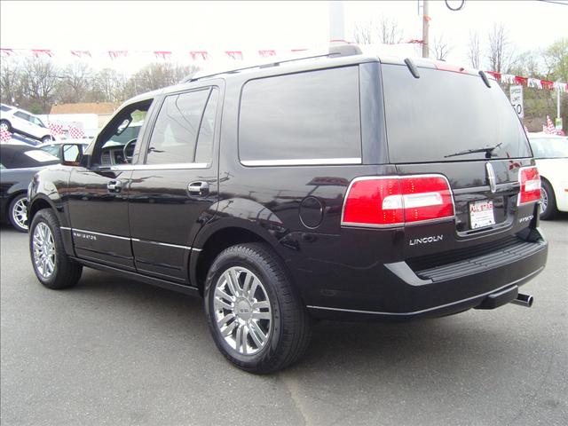 Lincoln Navigator 2007 photo 2