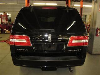Lincoln Navigator 2007 photo 2