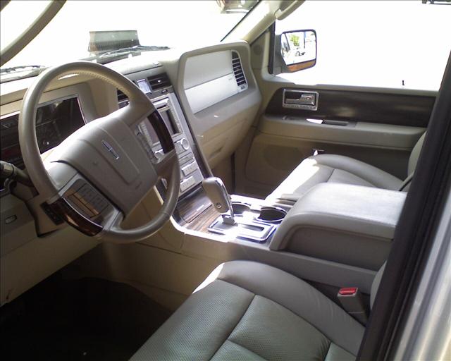 Lincoln Navigator 2007 photo 2