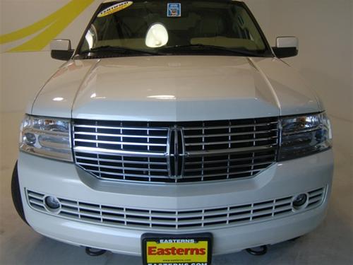 Lincoln Navigator 2007 photo 2