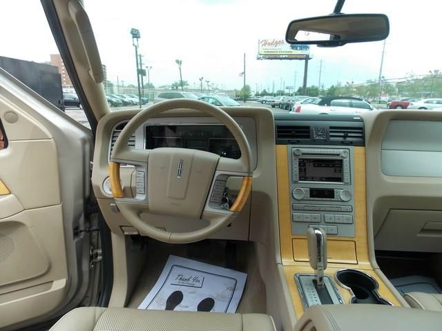 Lincoln Navigator 2007 photo 8