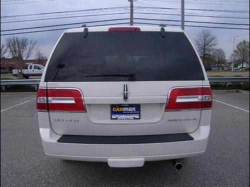 Lincoln Navigator 2008 photo 2