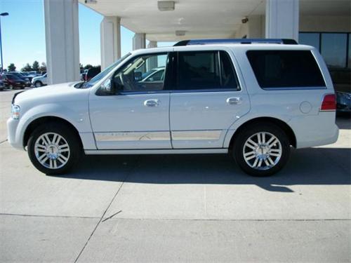 Lincoln Navigator 2008 photo 2