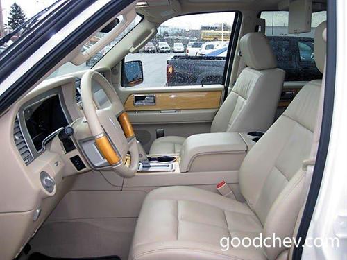 Lincoln Navigator 530i Sedan Other