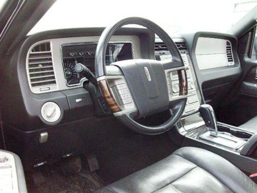 Lincoln Navigator 2WD 15 Other