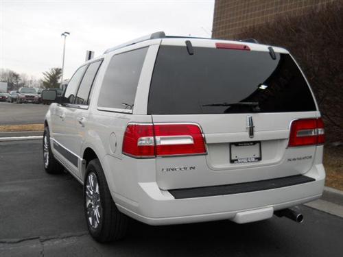 Lincoln Navigator 2008 photo 2
