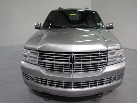 Lincoln Navigator 2008 photo 2