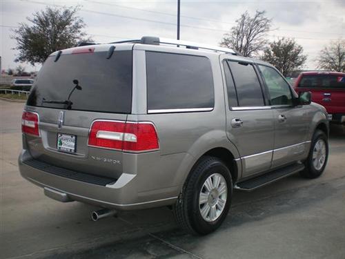 Lincoln Navigator 2008 photo 2
