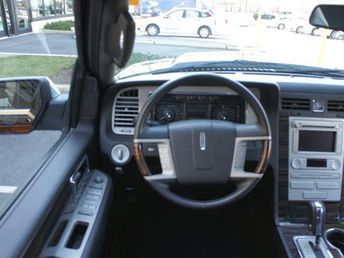 Lincoln Navigator 2008 photo 3