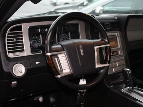 Lincoln Navigator 2008 photo 2