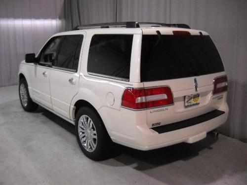 Lincoln Navigator 2008 photo 2