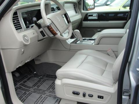 Lincoln Navigator 2008 photo 2
