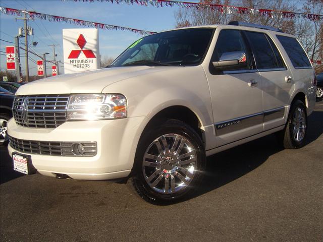 Lincoln Navigator LT Dually Sport Utility