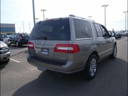 Lincoln Navigator 2008 photo 2