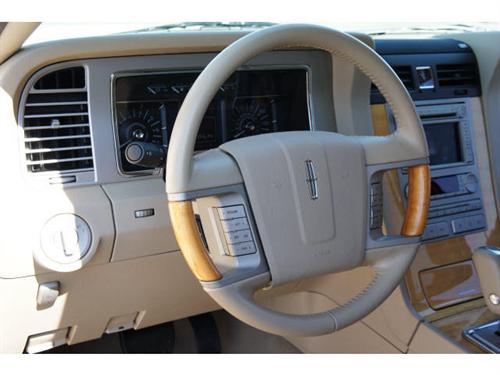 Lincoln Navigator 2008 photo 2