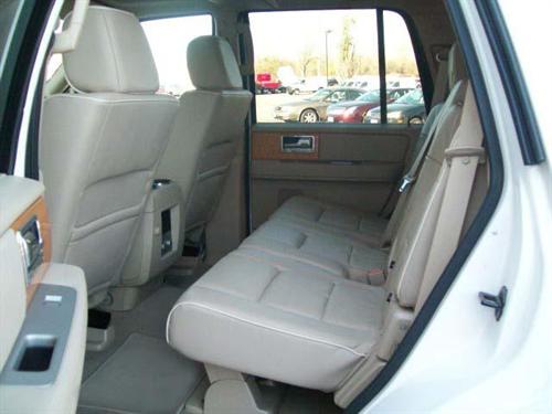 Lincoln Navigator 2008 photo 2