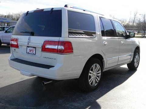 Lincoln Navigator 2008 photo 2