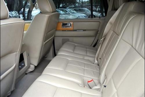 Lincoln Navigator 2009 photo 2