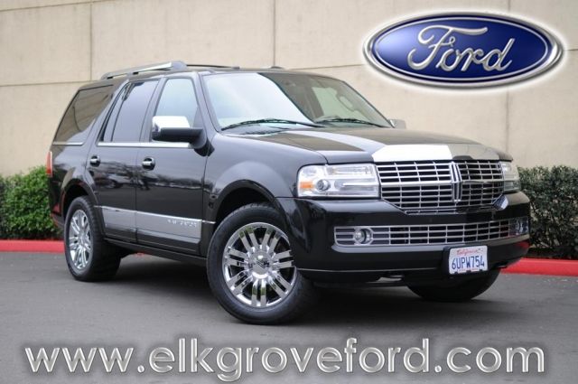 Lincoln Navigator 2010 photo 2