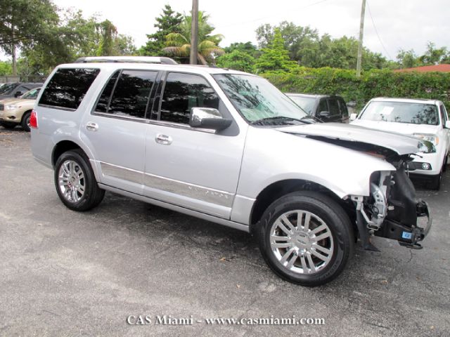 Lincoln Navigator 2010 photo 1