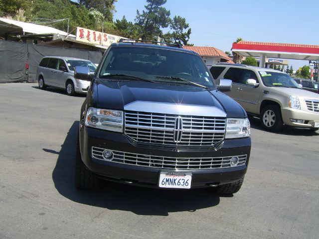 Lincoln Navigator 2010 photo 1