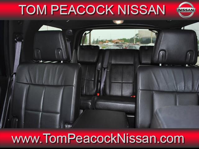 Lincoln Navigator 2010 photo 2