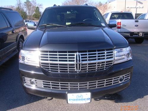 Lincoln Navigator 2010 photo 4