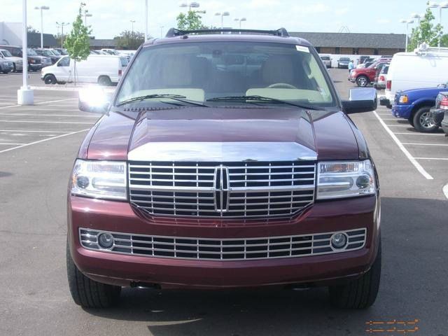 Lincoln Navigator 2010 photo 7