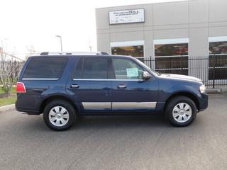 Lincoln Navigator 2010 photo 1