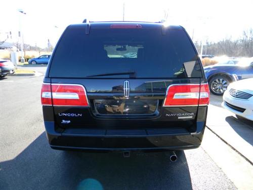 Lincoln Navigator 2011 photo 3