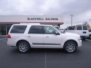 Lincoln Navigator Base Other