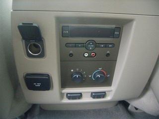 Lincoln Navigator 2011 photo 2