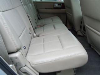Lincoln Navigator 2011 photo 2