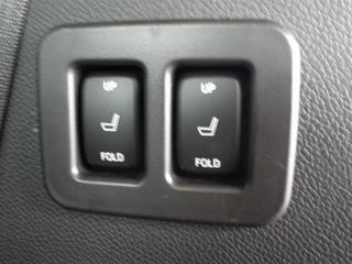 Lincoln Navigator 2011 photo 2