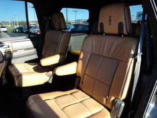 Lincoln Navigator 2011 photo 3