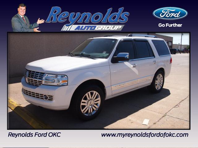 Lincoln Navigator 2011 photo 3