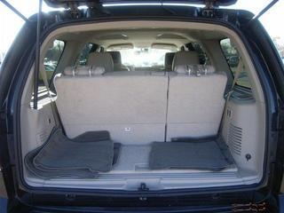 Lincoln Navigator 2011 photo 2