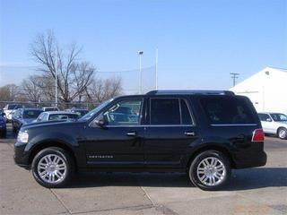 Lincoln Navigator 2011 photo 4
