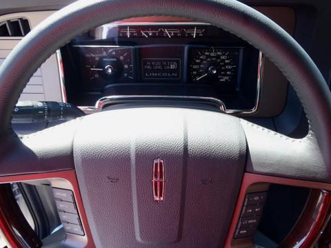 Lincoln Navigator 2012 photo 1